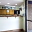 Econo Lodge Inn & Suites