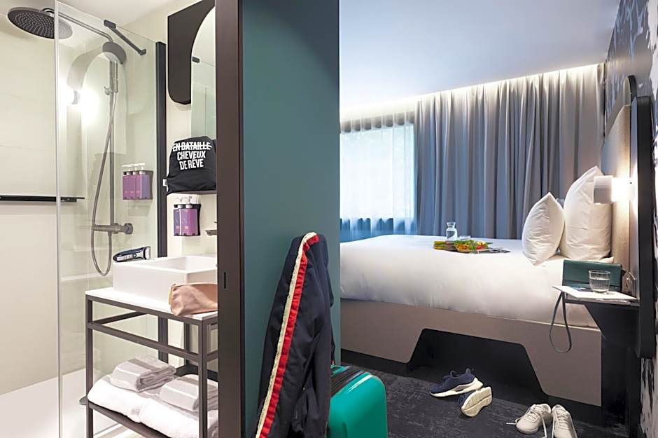 Tribe Paris La Defense Esplanade