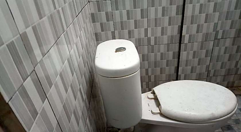 Hotel O Penginapan Annisya Near SMA Negeri 2 Mataram