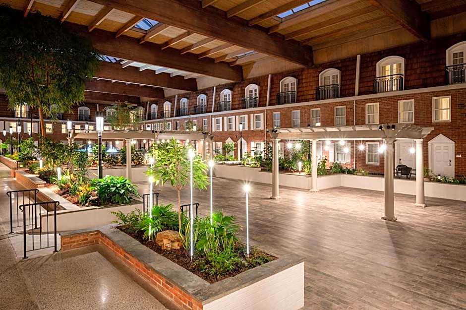 Crowne Plaza Albany - The Desmond Hotel By IHG