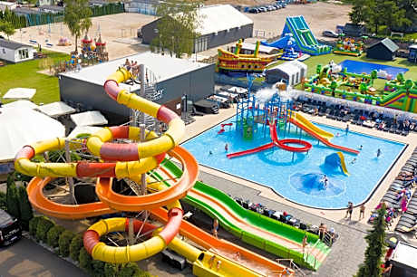 Holiday Golden Resort & Spa