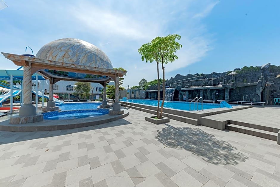 RedDoorz @ Niagara Waterpark