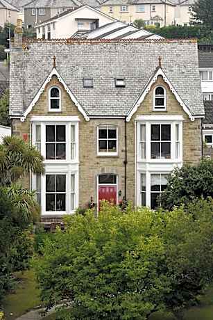 Cliftons Guest House