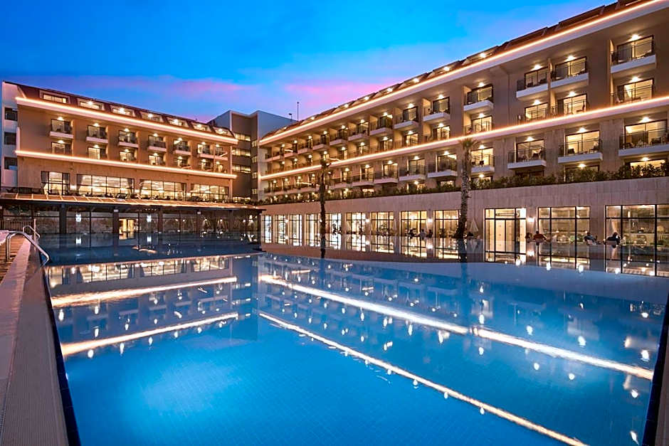 Aydinbey Queen's Palace & Spa - Ultra All Inclusive