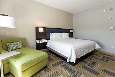 King Room - Hearing Access/Non-Smoking