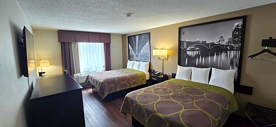 Super 8 by Wyndham Rogers Minnesota
