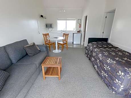 Castle Court Motel