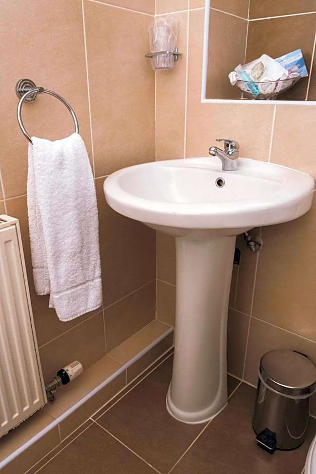 Trivelles Park Hotel