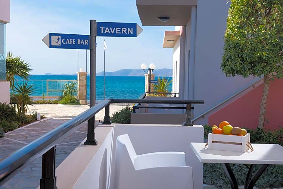 Golden Bay Boutique Hotel & Bungalows