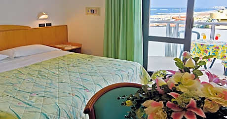 Sea View Single Room for 1 Adult