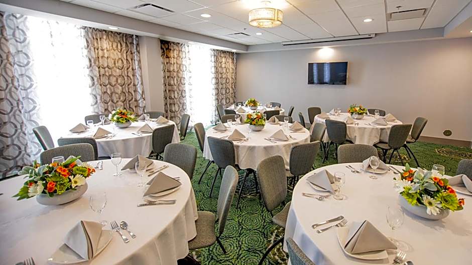 Holiday Inn Knoxville N - Merchant Drive By IHG