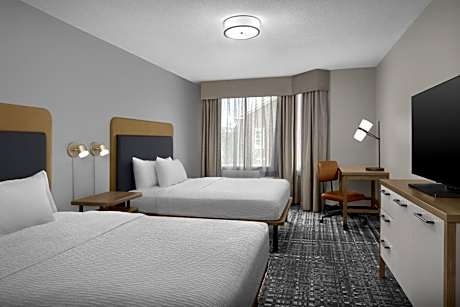One-Bedroom Queen Suite with Two Queen Beds - Non-Smoking