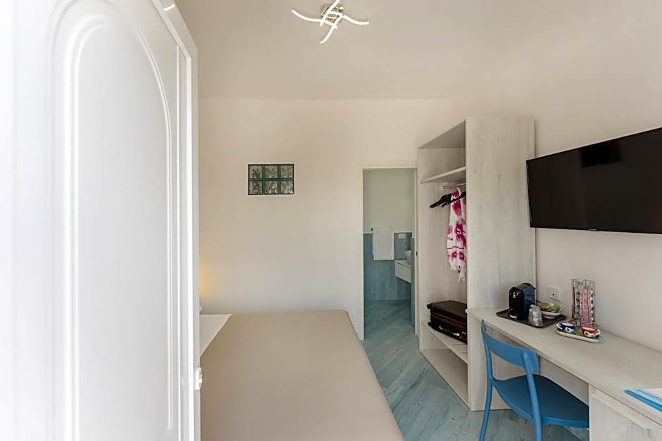 Poseidonia Rooms
