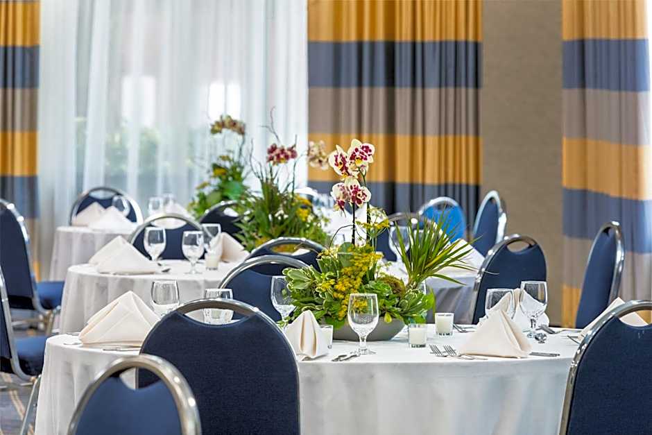 Sheraton Lincoln Harbor Hotel