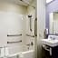 Microtel Inn & Suites By Wyndham Gassaway/Sutton