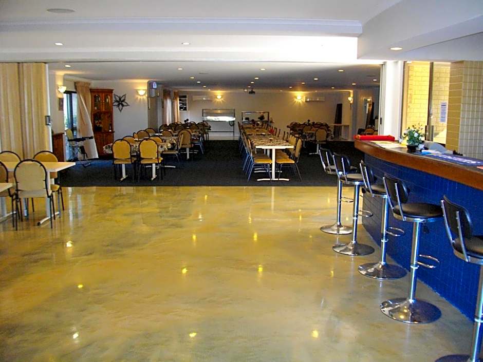 Kurrimine Beach Motel