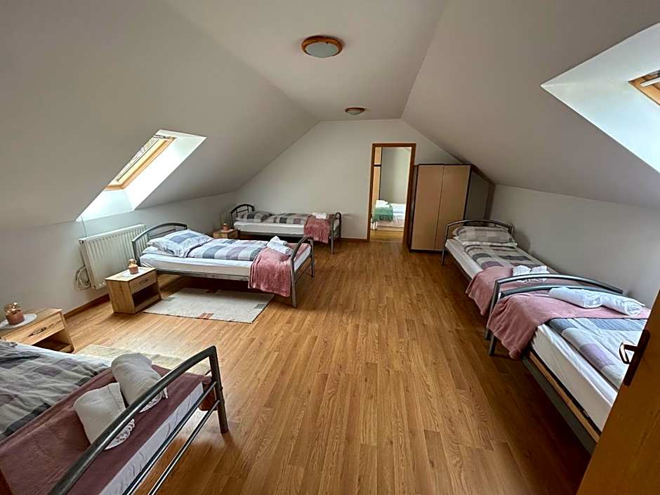 Nastanitev NA GRIČU