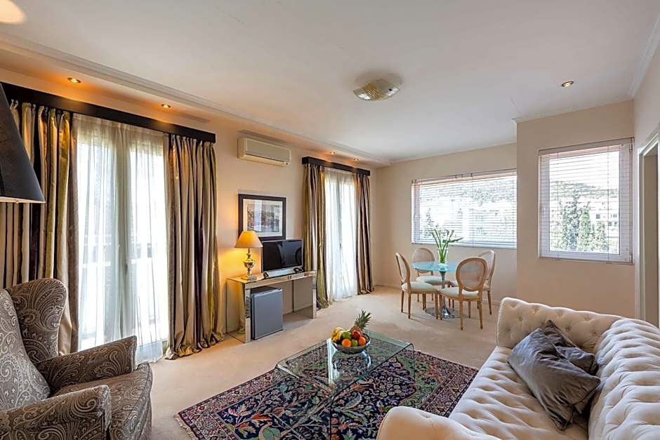 Best Western Plus Embassy Hotel