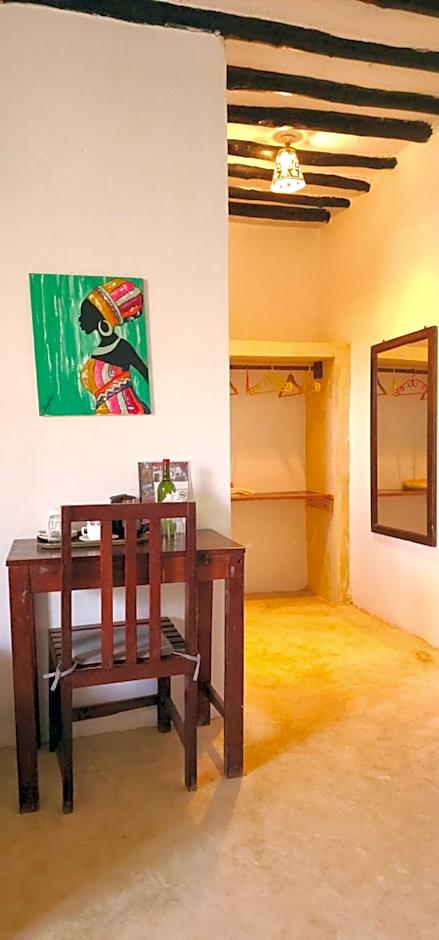 Red Monkey Beach Lodge