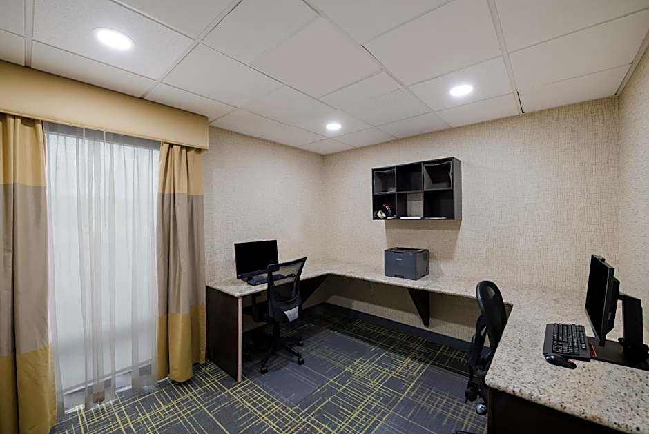 Hampton Inn By Hilton Marshall