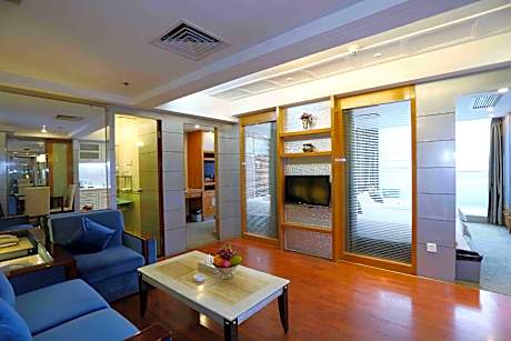 2 Bedroom Suite