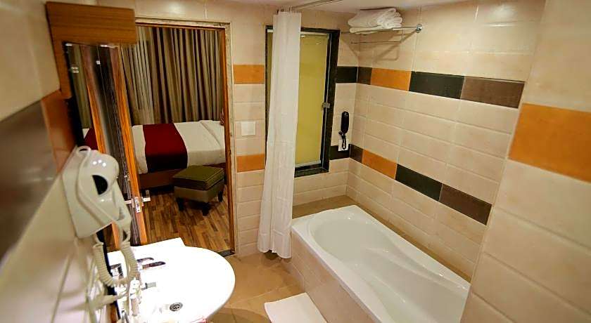 Hotel Hampi International