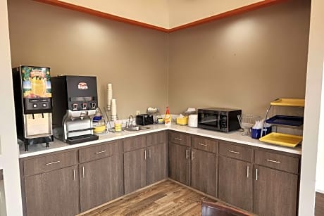 Days Inn by Wyndham Clemson