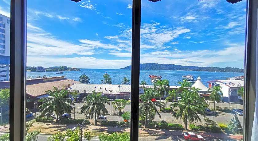 Homy Seafront Hostel