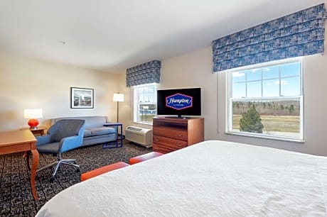 King Studio Suite with Sofa Bed - Non-Smoking