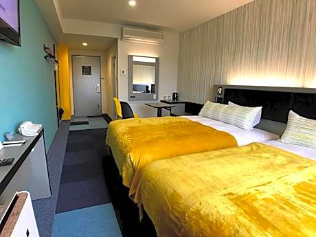 Standard Twin Room(Two Small Double Beds) - Smoking