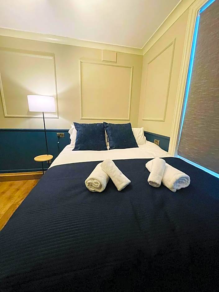 Eurobar Cafe and Hotel