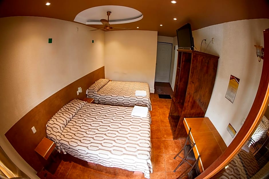 Hotel & Suites Posada Molina