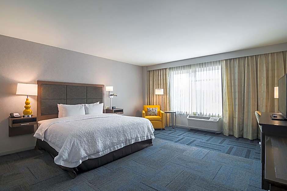 Hampton Inn By Hilton Chicago North-Loyola Station, Il