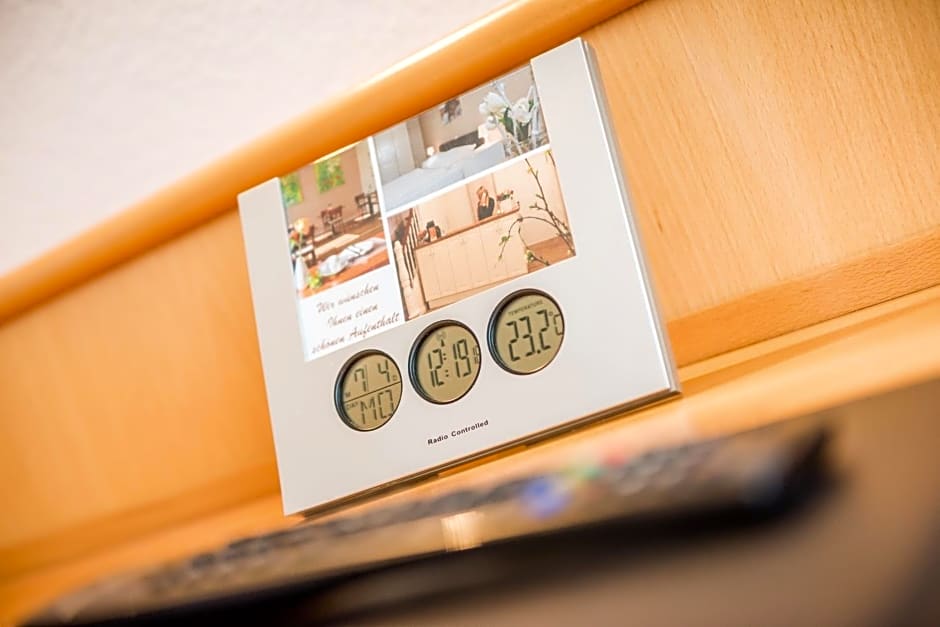 Schäfers Hotel, Self-Check-in, Cafe und Bäcker am Hotel