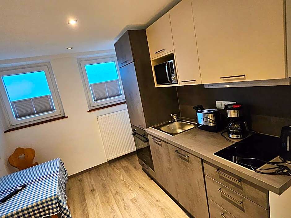 No1 - Flo's Rooms & Breakfast