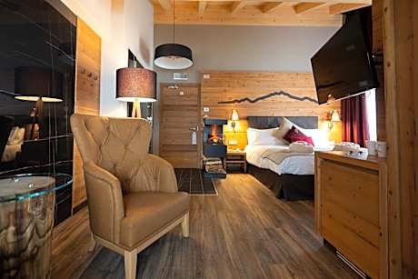 Suite with Spa Access