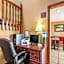 Econo Lodge Inn And Suites