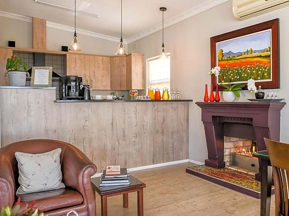 Four Palms Accommodation