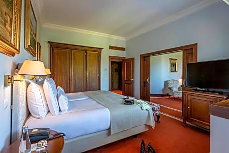 Double Suite with Extra Bed
