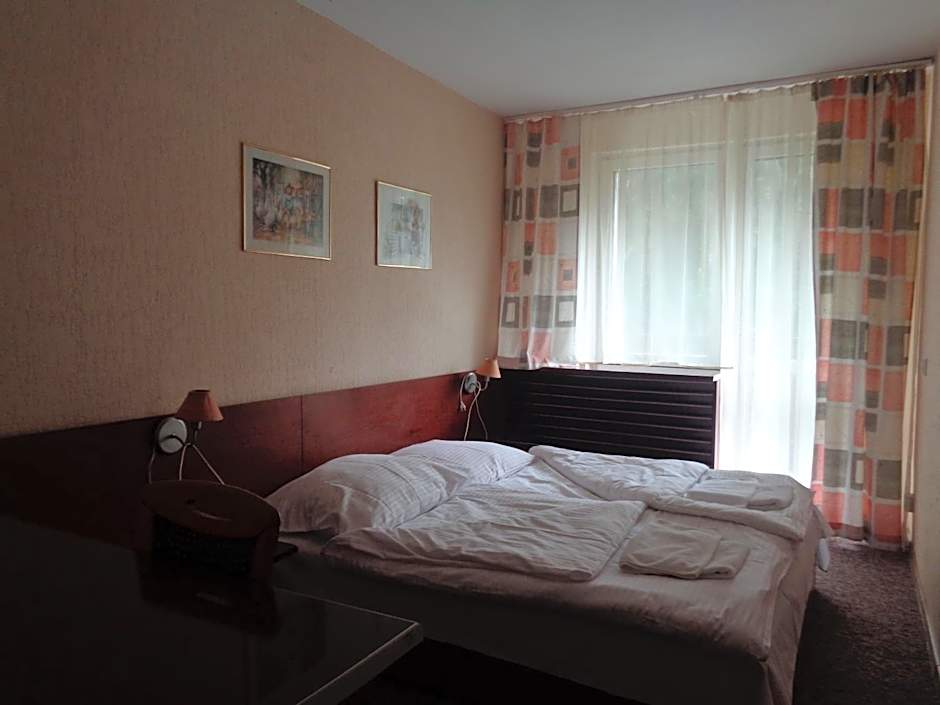 OW Inter Piast Kalbornia - z własną plażą z kąpieliskiem i przystanią