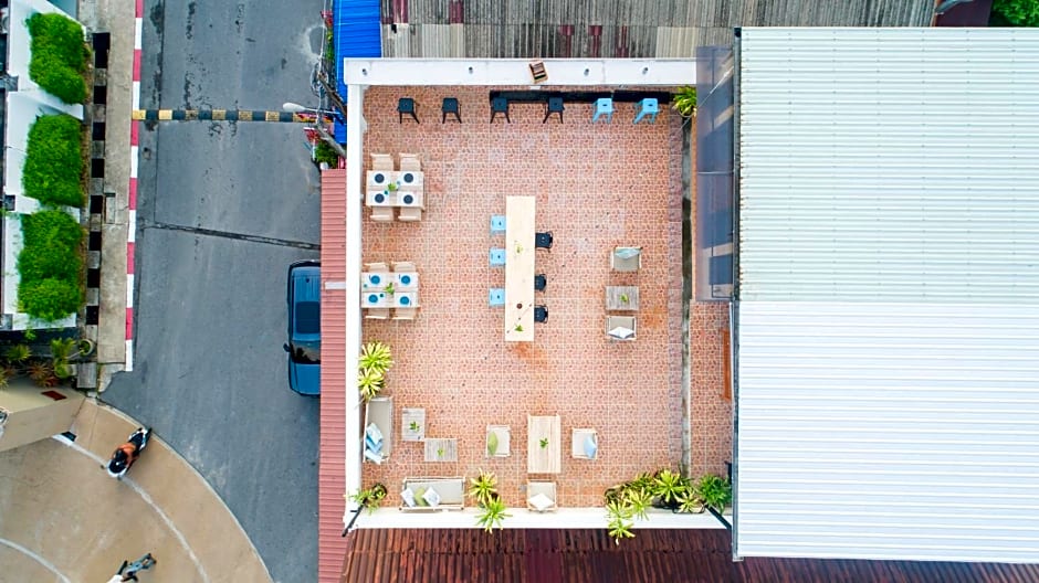 Club22 Kamala Suites, Kamala Beach