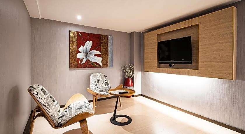 Global Traveler Hotel