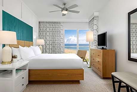 Two-Bedroom Villa with One King Bed, Two Queen Beds, Sofa Bed, Balcony and Ocean View - Hearing Accessible