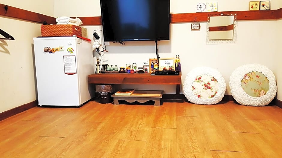 In-Yeon Hanok Guesthouse