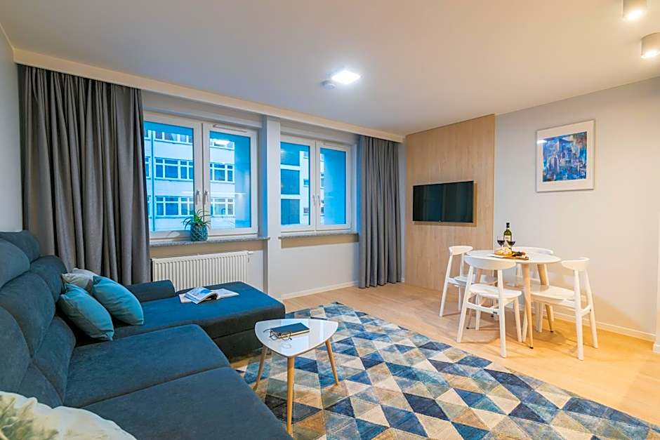 Q17 Apartments Rynek
