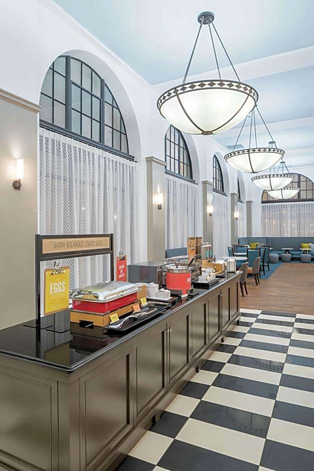 Hampton Inn By Hilton And Suites Atlanta-Downtown