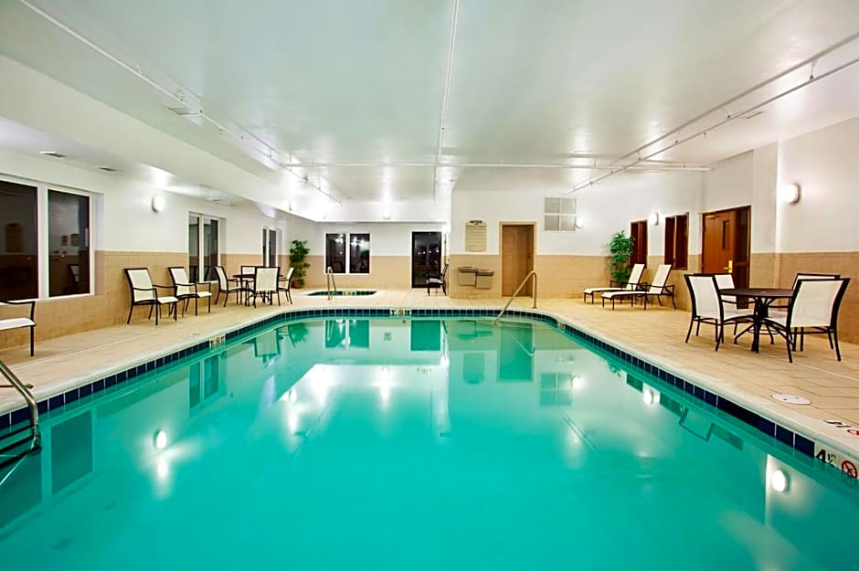 Holiday Inn Express Hotel & Suites Mattoon By IHG