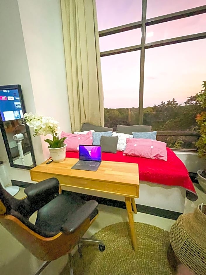 Lovely 1BR Loft in BGC up to 6pax