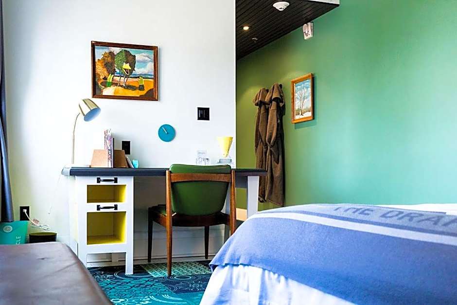 Drake Devonshire and Motor Inn