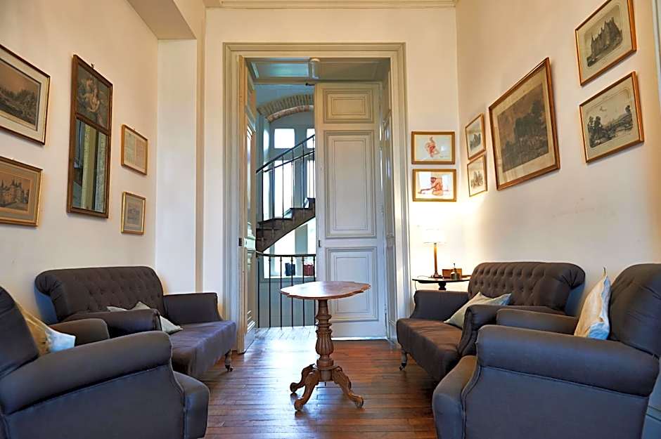 Chateau De La Moriniere